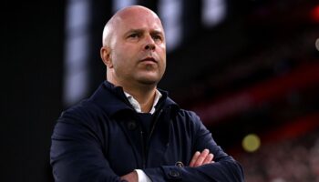 arne slot yildiz oyuncuyu galatasaray maci kadrosuna almadi QdLuA8yB