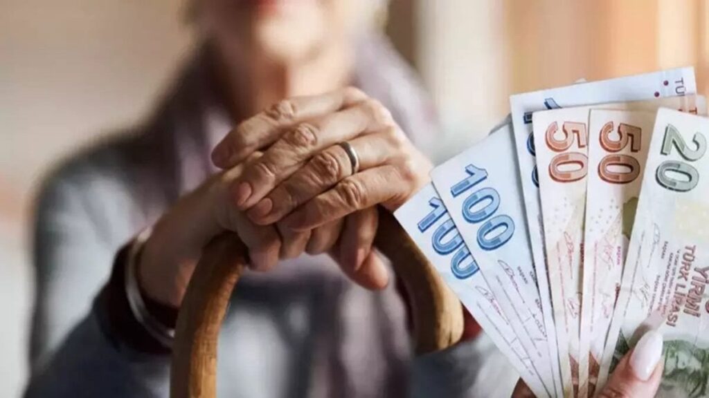 bakan zor kosulda da olsak oduyoruz dedi ama turkiye emekliye en az pay ayiran 4FtqSwZK