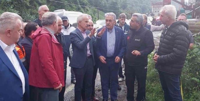 bakanin ayakkabisinin fiyati rizedeki selde gundem oldu vatandas tepki yagdirdi RaLfuih6