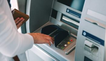 bankalardan dev atm adimi SeamAxWL