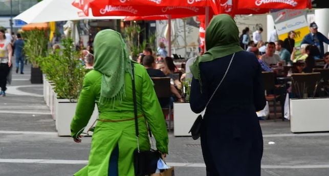 basortusu yasagi geri donuyor 0 5kPOkmHU