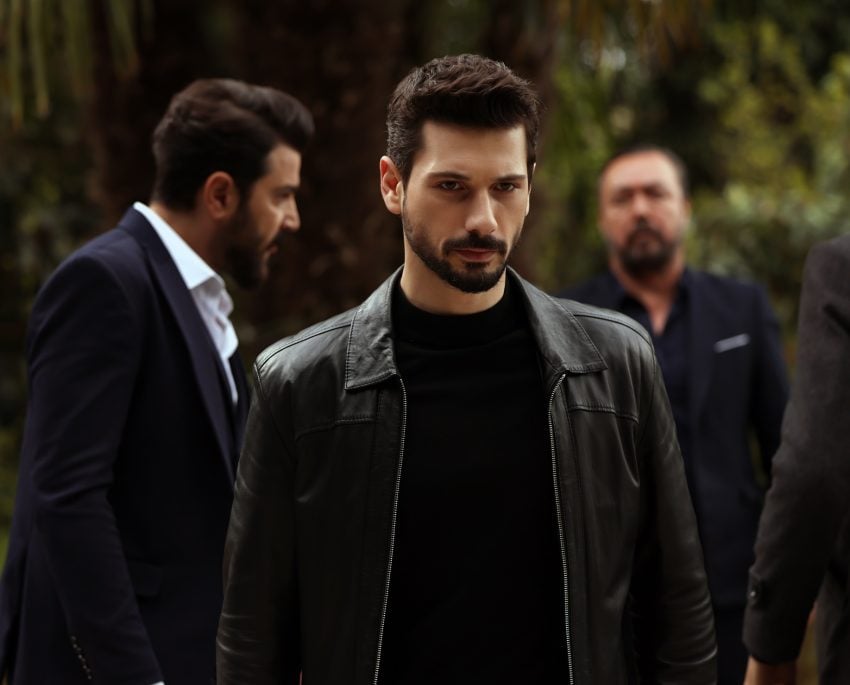 basrol apar topar ayrilmisti ismi degistirilen dizinin fisi cekildi 0 duu4rKpW