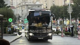 besiktas kafilesi kayseride DK5bwLN4
