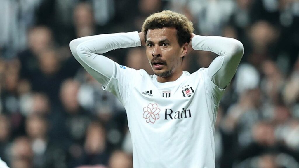 besiktasin eski yildizi dele alliye buyuk sok 1 mac oynadi ve sozlesmesini feshettiler m8HOEzEz
