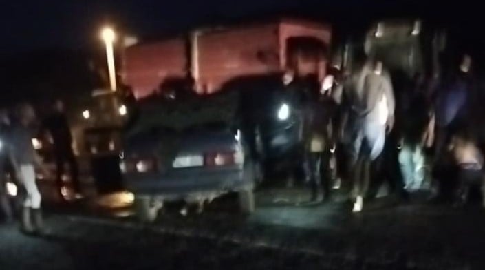 bozdogan nazilli karayolunda trafik kazasi 4 yarali AQqkjZe2