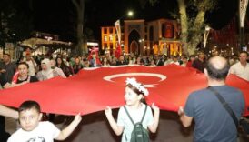 buyuk zaferin 103 yili bayrak yuruyusu ve fener alayi ile taclandi lAn8v5it