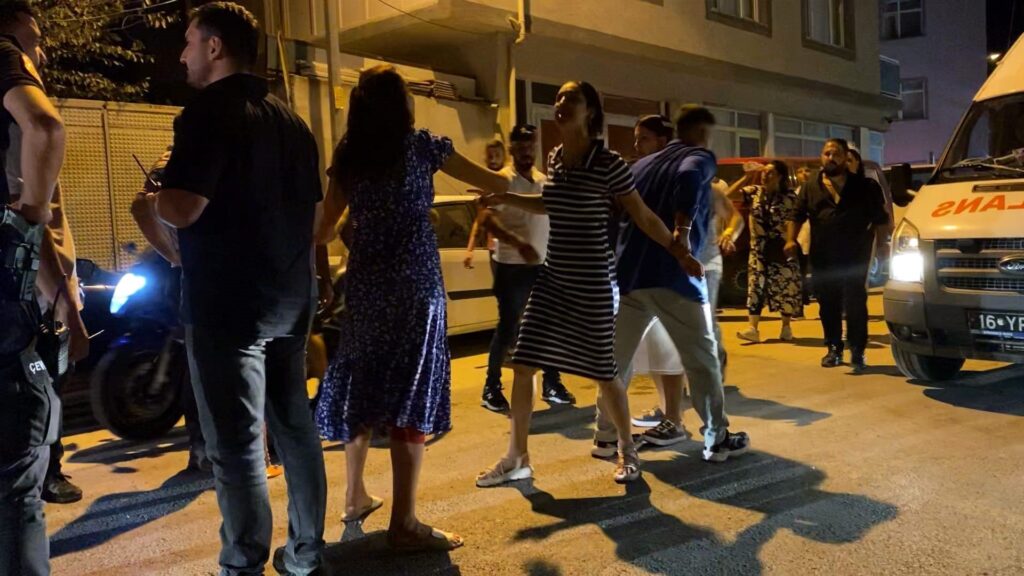 Çok sayıda suçtan aranması olan şahıs düğünde yakalandı 1 cok sayida suctan aranmasi olan sahis dugunde yakalandi pt68w27a