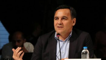deniz zeyrek o bakana seslendi tazminata raziyim yeter ki ataturku seviyorum desin p4uUzHc6