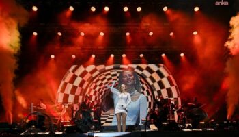 derya ulugdan izmirde unutulmaz gece cim konserleri costu 1DDtkBCW