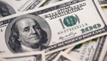 dolar yatay seyirle basladi iste dolarda gunun ilk rakami 4 eylul 2025 WAaprFCT