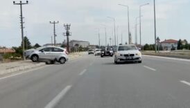 dugun konvoyundaki kazaya bir surucunun one gecme cabasi sebep olmus AxNOFTpH