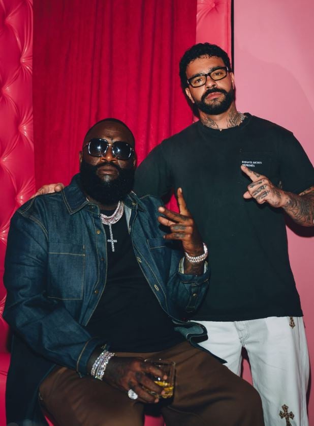 dunyaca unlu rap yildizi timatiden bodrumda 2 milyon tllik parti 100 metrelik ihtisamli yatiyla RtVPflKq