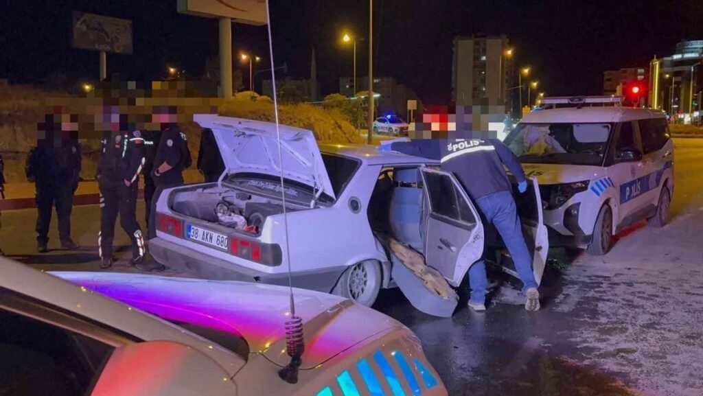 dur ihtarina uymadi ekip otosuna carpti DGLVnBwO