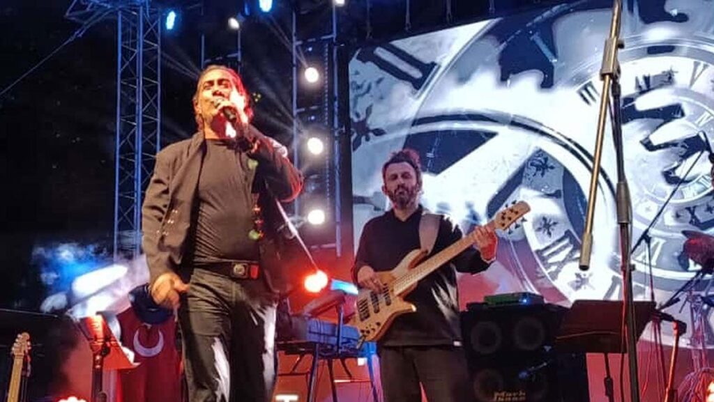 edirnede konser veren kirac gulluyu andi 5sppzA6e
