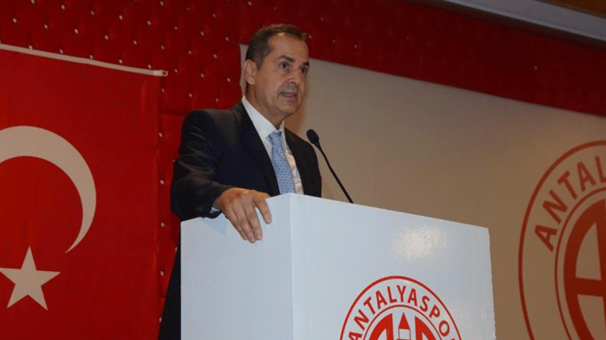 Emre Belözoğlu Fenerbahçe'nin başına mı geçiyor? Antalyaspor'dan açıklama 2 emre belozoglu fenerbahcenin basina mi geciyor antalyaspordan aciklama 1 futqBqaX