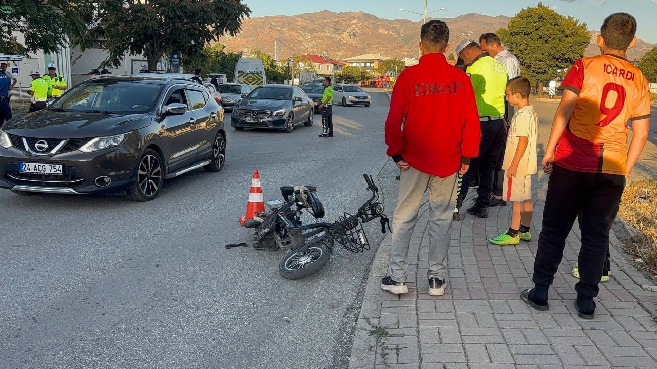 erzincanda elektrikli bisikletteki cocuk agir yaralandi 0 FXJhW4G1