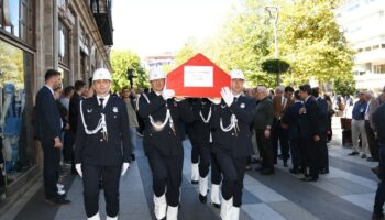 eski belediye baskani son yolculuguna ugurlandi vG3AqS7x