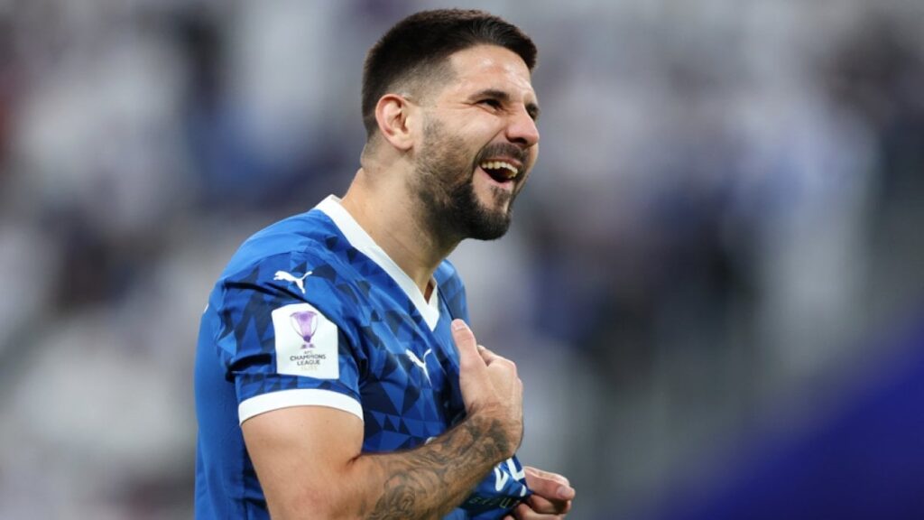 fenerbahce ilgileniyordu alexander mitrovic kararini verdi Jk6VvRWN