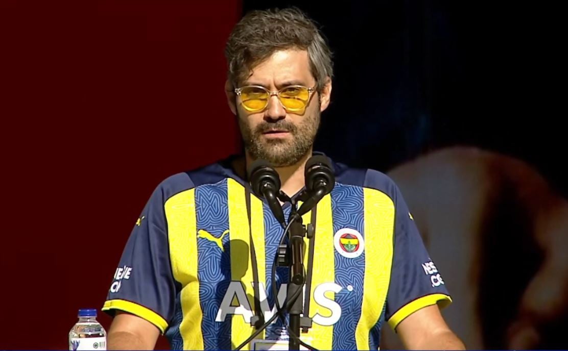 Fenerbahçe kongresinde kriz çıktı! Ali Koç için öyle bir şey söyledi ki... 2 fenerbahce kongresinde kriz cikti ali koc icin oyle bir sey soyledi ki 1 l3bejDOn