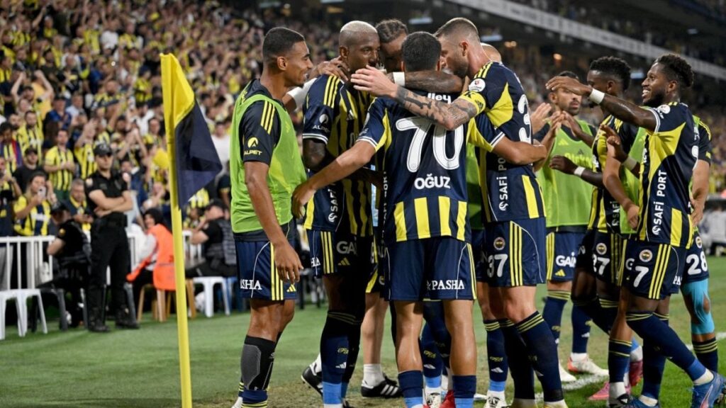 fenerbahce sol bekte kiralik askina dondu cUFiqCWA