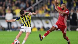 fenerbahce taraftarlari onu ayakta alkisladi U7yZIJhr