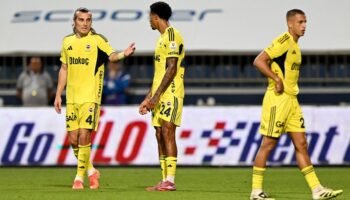 fenerbahcenin eski oyuncusu verdi veristirdi kim 10 kisi belli degil fTNpGO4A