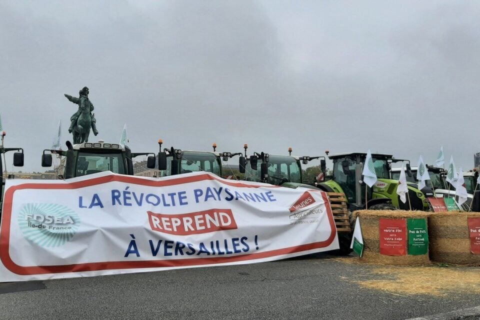 fransiz ciftciler ab mercosur anlasmasini protesto etmek icin 16 farkli noktada 70 eylem duzenlediler 3 wZlGlNEn