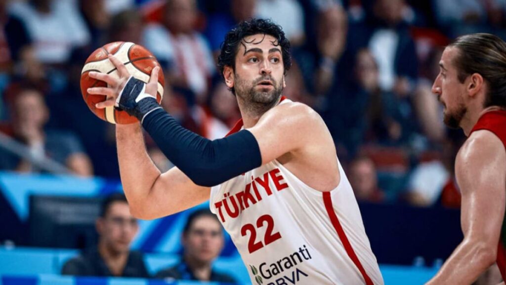 furkan korkmaz sahaya cikip rakipleri dovuyoruz fT9D9hfe