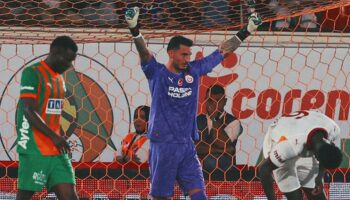 galatasarayda gecenin kahramani duvar ustasi OcvAVrYa