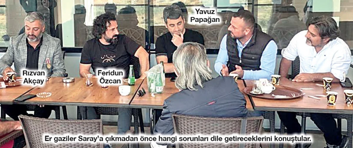 gazi askerin hareketi bakan ve kurmaylarini olum sessizligine soktu saray bu olayla calkalaniyor bunu ysUvAHdS