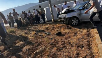 gaziantepte otomobil ile minibus carpisti 5 yarali jKnE5u6V