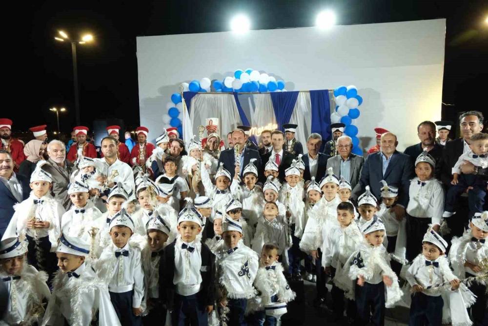 geleneksel toplu sunnet soleni yapildi 0 lM76ddqU