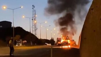 guney cevre yolunda otomobil alev topuna dondu 3gQPESNb