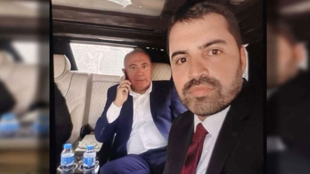 gursel tekinin minibusunden aktrol cikti chp yonetimine demedigini birakmadi zZ93Wfrv