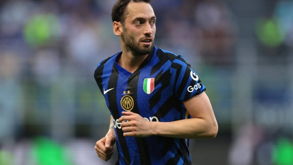 hakan calhanoglu gelismesi inter resmen acikladi mp8Devet