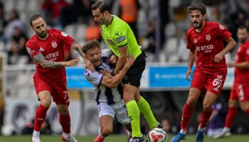 hakem faul yapti dudugu caldi d3vYYtyV