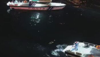 halic metro koprusunden denize atlayan 2 kisi yarali olarak kurtarildi 9UIKwVRn