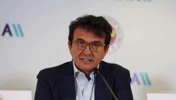 hulusi belgu sadettin saran kararini duyurdu SrEfRLAO