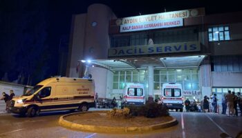 is yerinin onunde silahli saldiri b5dcjR4Q