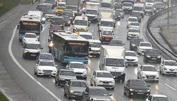 istanbul sabah saatinde kabusu yasiyor abluka ve okul acilisi fena vurdu M7XbaAln