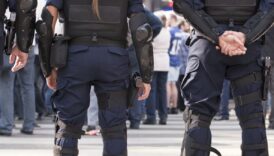 istanbulda nobet degisimi faciasi iki guvenlik gorevlisi yaralandi 2AknhEal