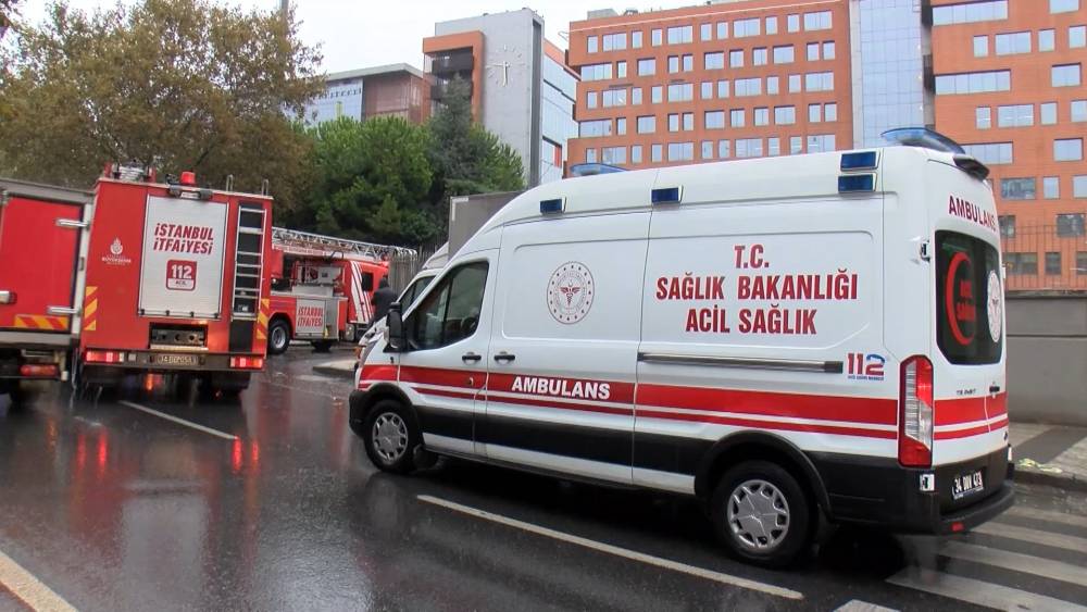 istanbulda ozel bir universitede yangin ogrenciler tahliye edildi 3 V6A4paBP