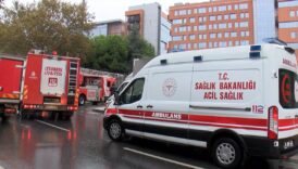 istanbulda ozel bir universitede yangin ogrenciler tahliye edildi OJvDeEKR