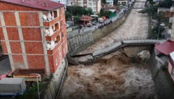 karadenizde kirmizi alarm valilikten korkutan heyelan uyarisi jLb1dXyd