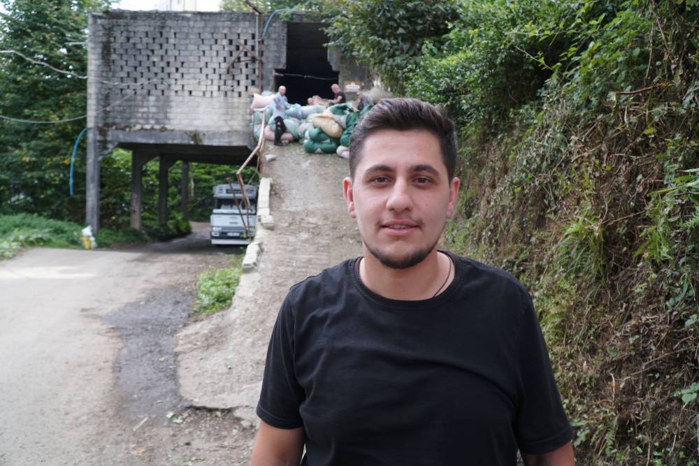 karadenizin pratik zekasinda son harika kamyonlar durmadan cayi alip gidiyor 10 IZYL7m2l