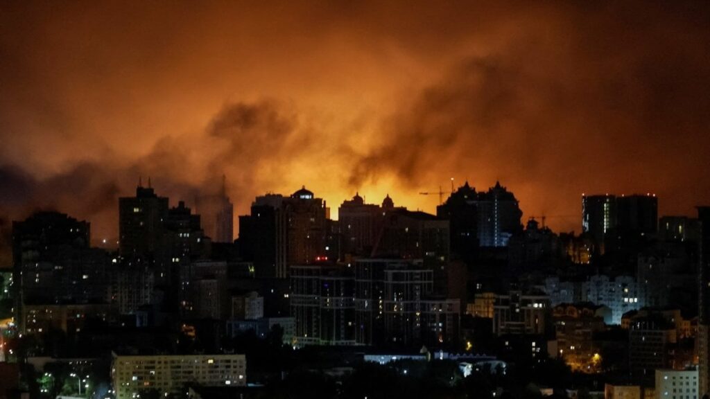 kiev alev alev rusya trumpa inat yine vurdu Q9UXXyKX