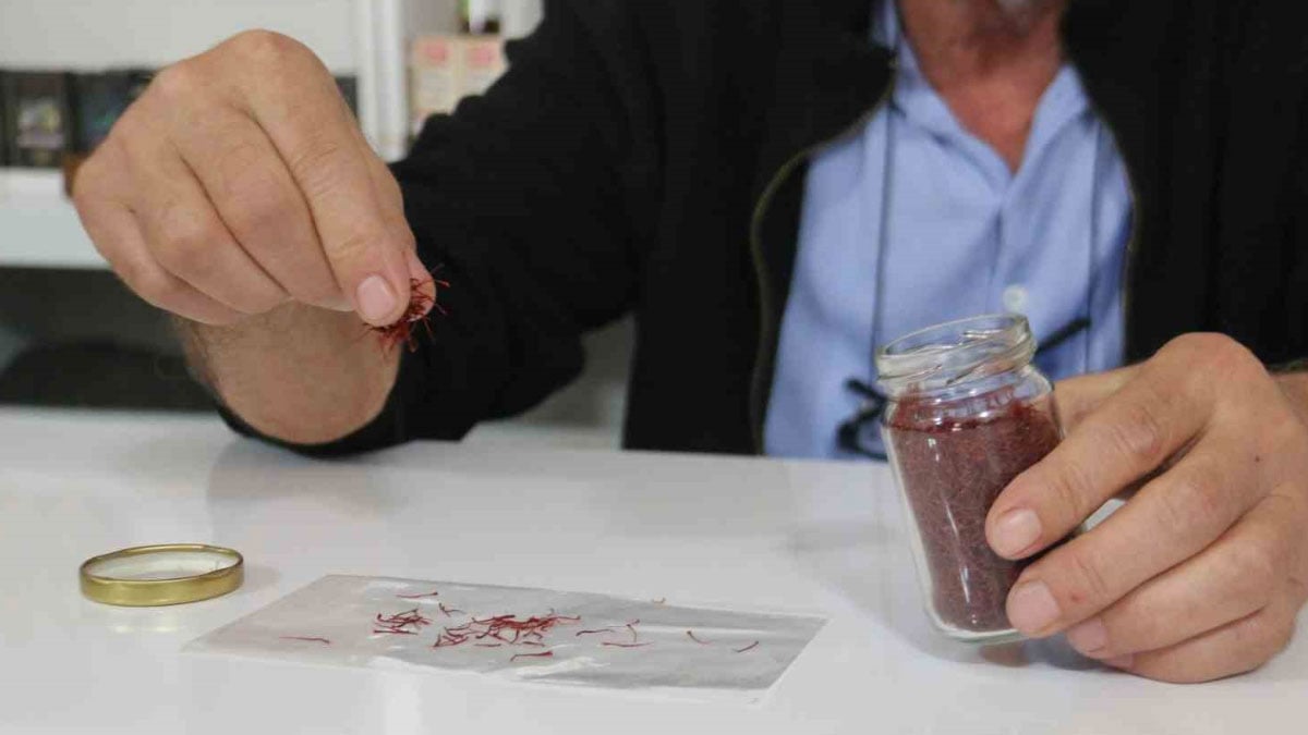 kilosu 250 bin liradan satiliyor misir puskulunden sahtesini yaptilar 2