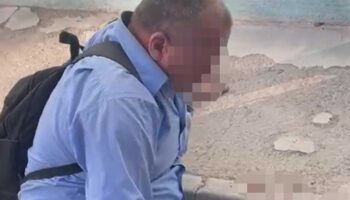 kiz cocugunu istismar eden sahsi mahalleli yakaladi LYCfXfRq