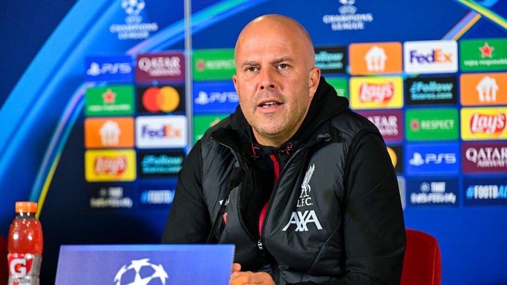 liverpool galatasarayin sifresini tanidik isimden almis kH2iKJRh