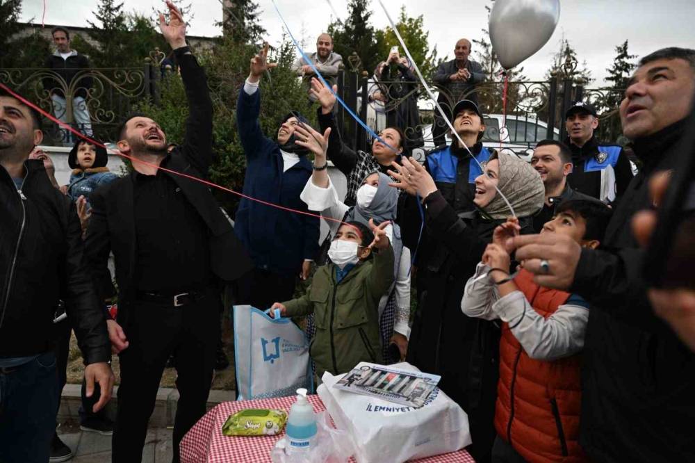 losemiyi atlatan talha sirac polis agabeyleriyle balon ucurdu 0 4SmULJhB
